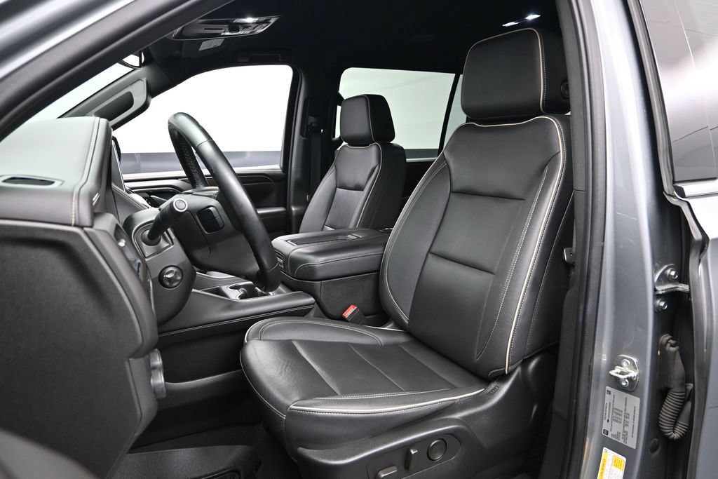 Used 2023 Chevrolet Suburban Premier AWD/4WD image 24
