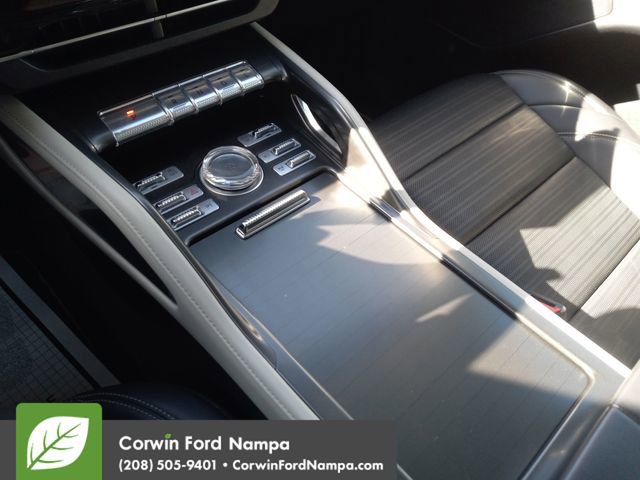 Used 2024 Lincoln Nautilus Reserve image 17