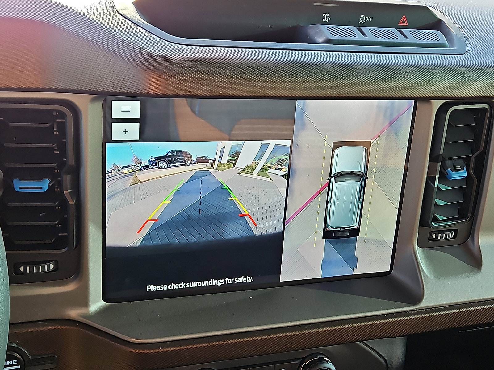 Used 2023 Ford Bronco Outer Banks image 16