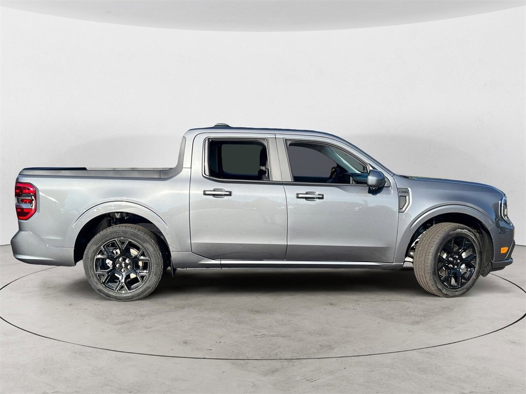 Used 2025 Ford Maverick Lobo video 2