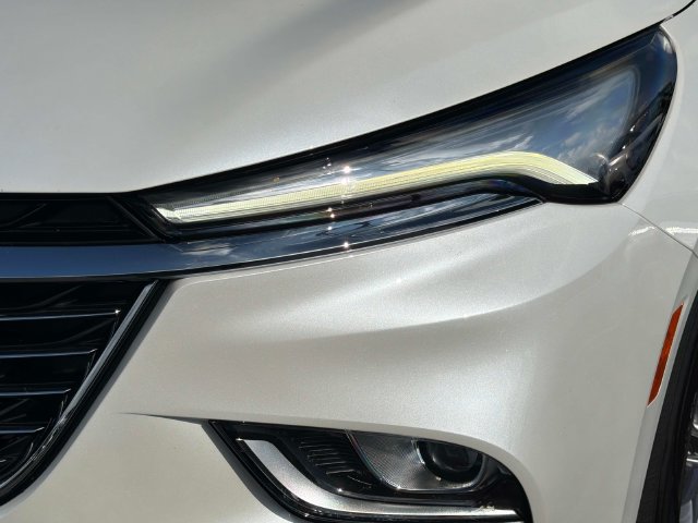 Used 2023 Buick Enclave Essence FWD image 9