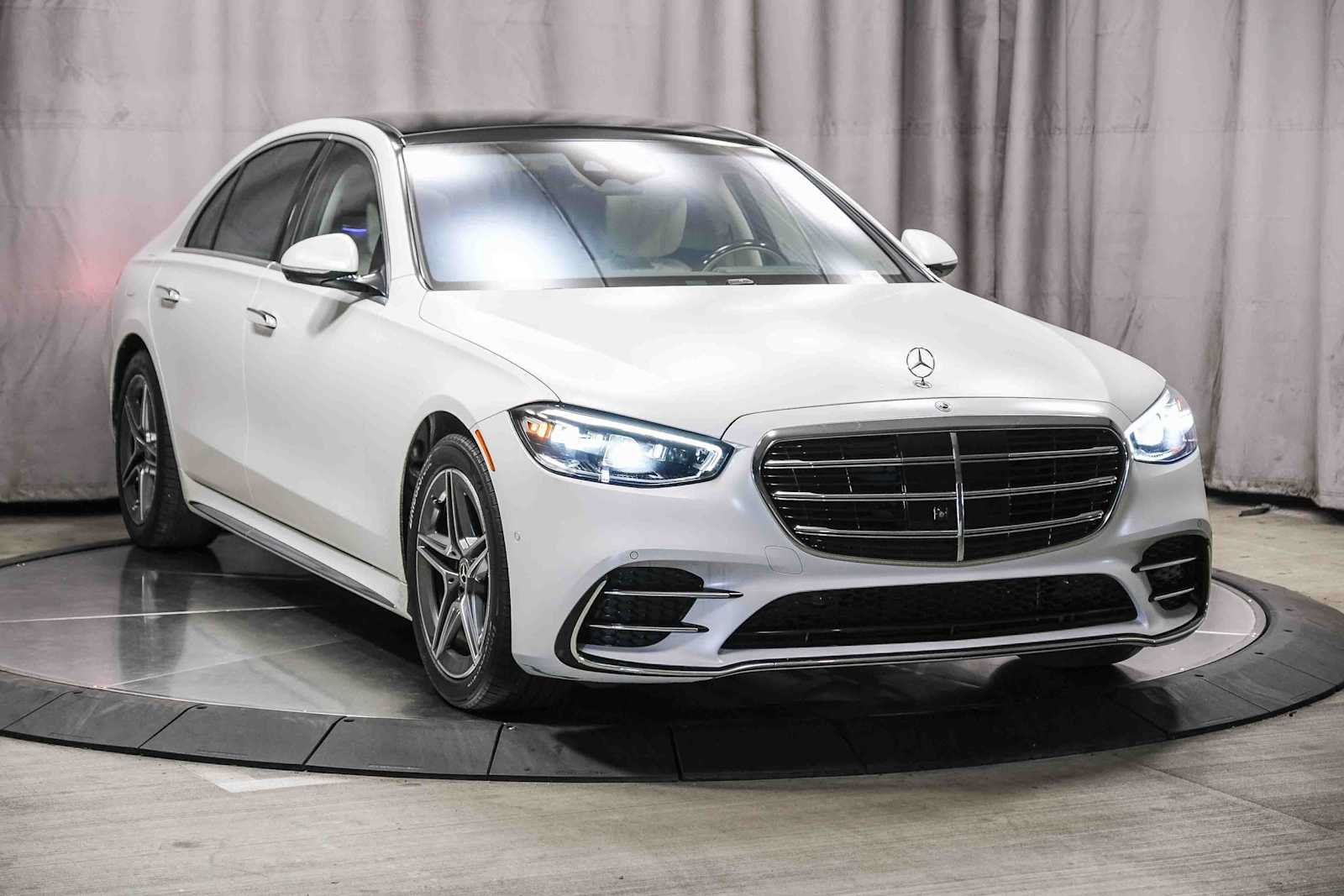 Certified 2024 Mercedes-Benz S 580e 4MATIC Sedan w/ AMG Line image 5