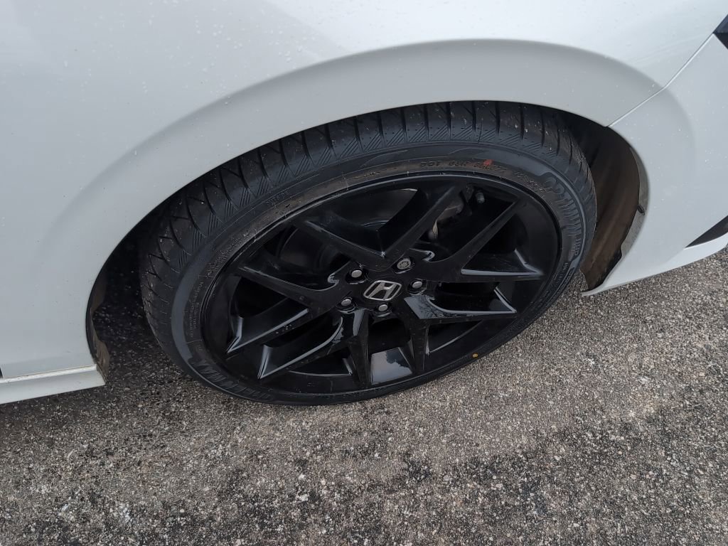 Used 2023 Honda Civic Sport image 9