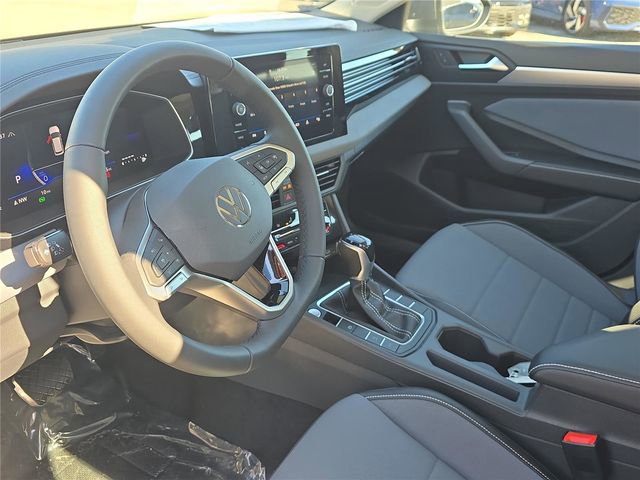 New 2026 Volkswagen Jetta SE FWD image 15