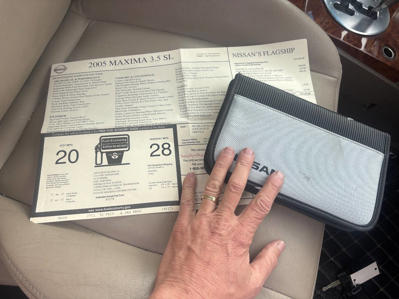 Used 2005 Nissan Maxima 3.5 SL w/ (S03) Driver Preferred Pkg image 15