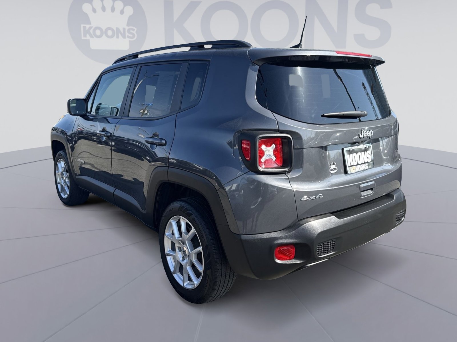 Used 2023 Jeep Renegade Latitude w/ Sun/Sound Group image 4