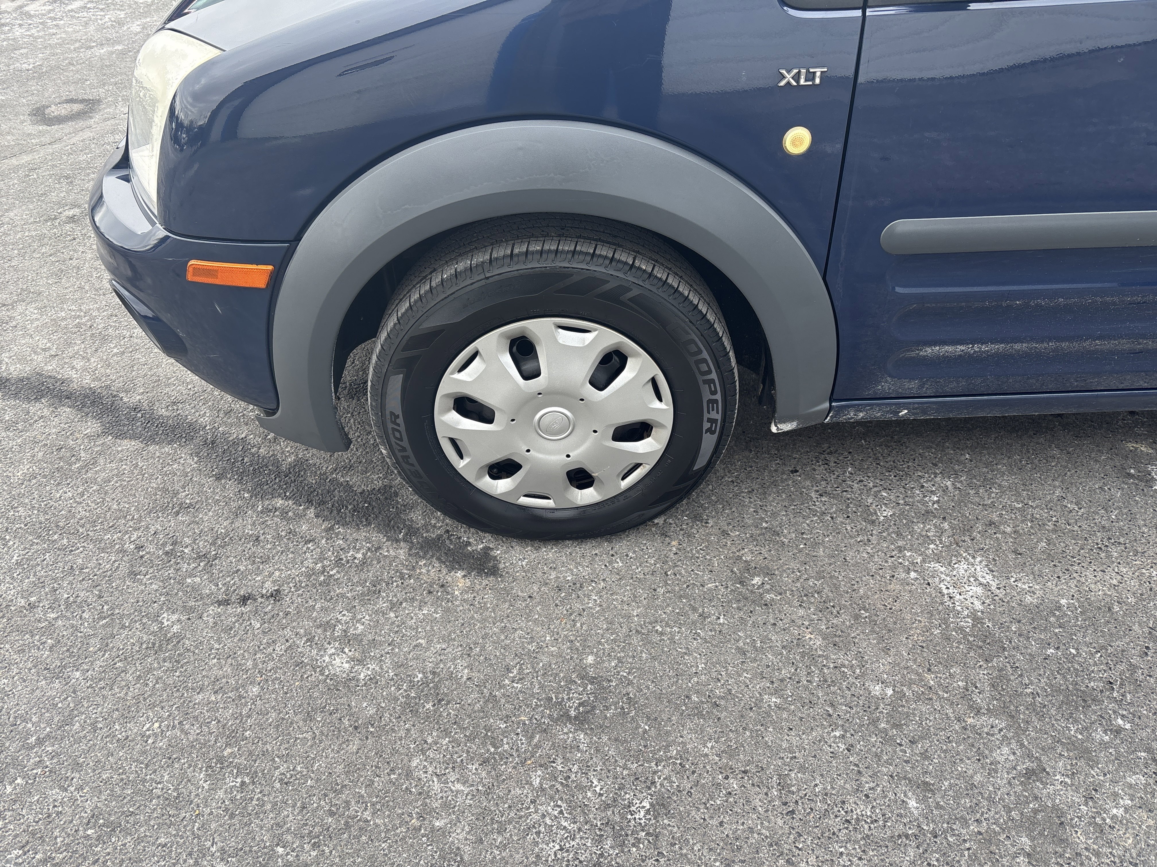 Used 2013 Ford Transit Connect XLT image 11