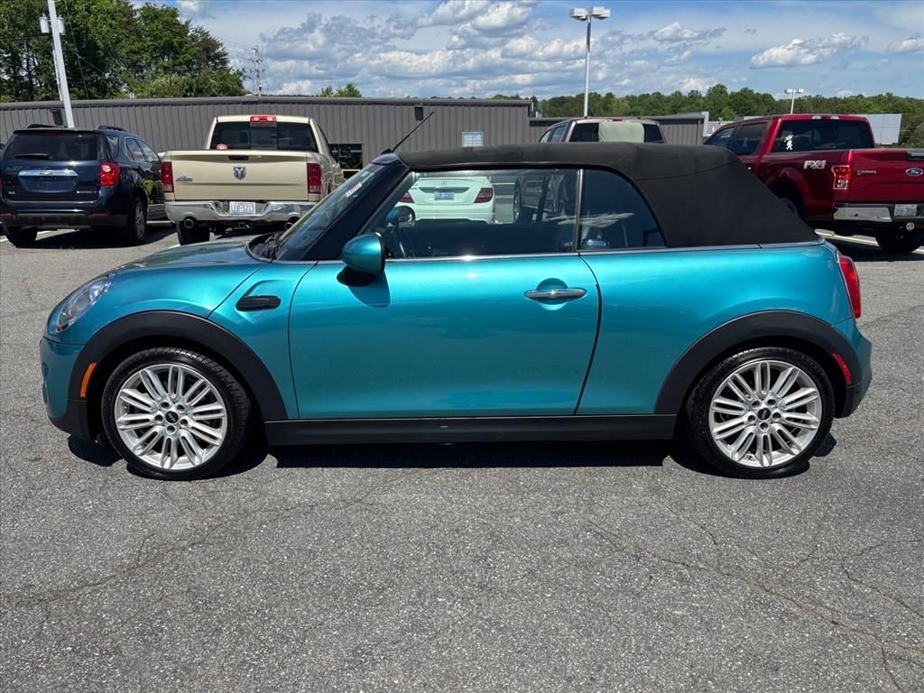 Used 2017 MINI Cooper S image 23