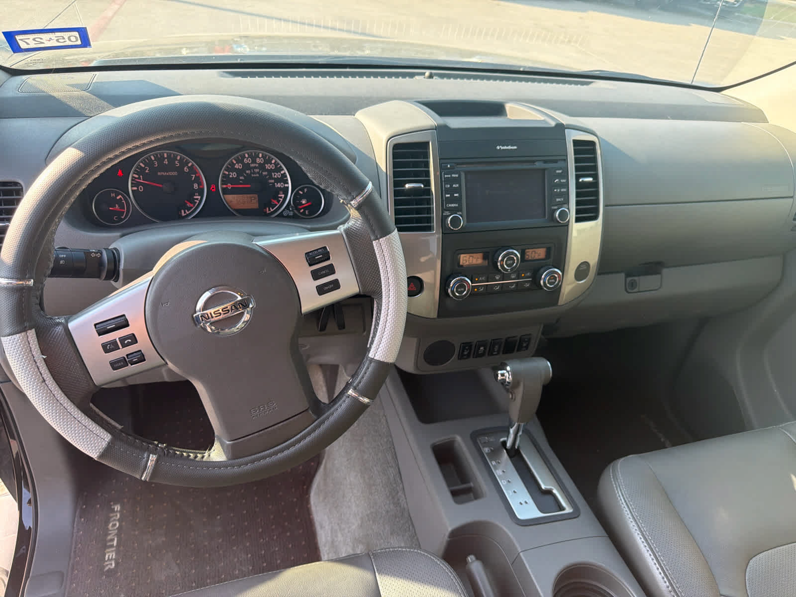 Used 2013 Nissan Frontier SL RWD image 9