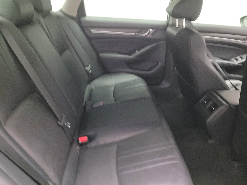 Used 2018 Honda Accord Touring image 19
