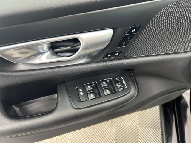Used 2024 Volvo S60 B5 Plus AWD/4WD image 13