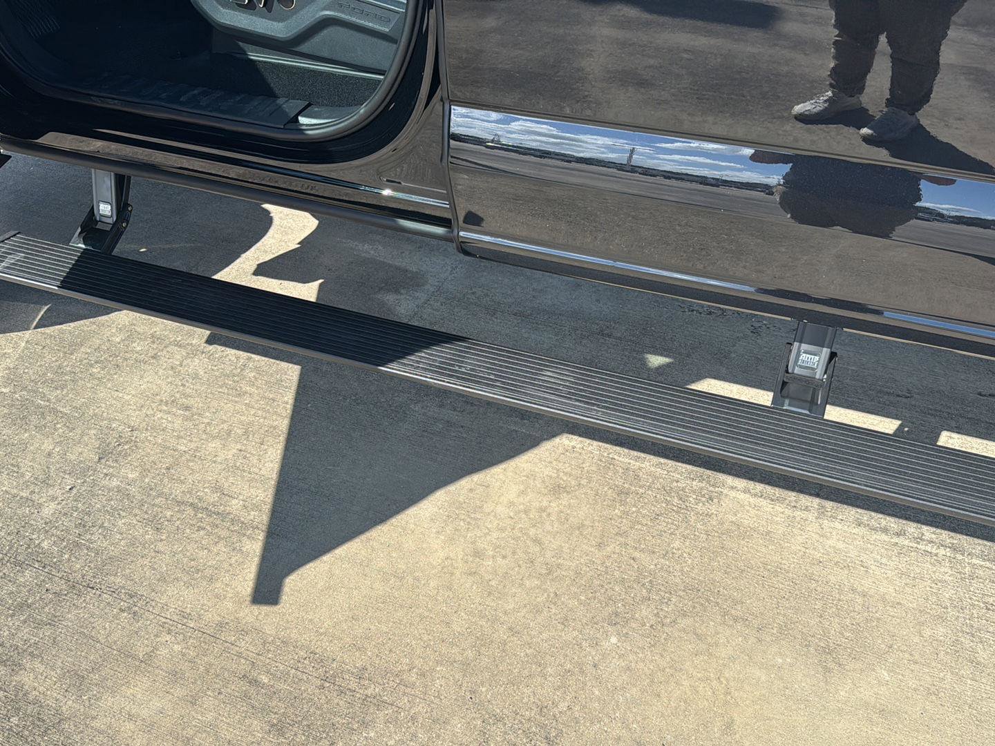 New 2025 Ford F150 Lariat w/ Equipment Group 502A High image 13