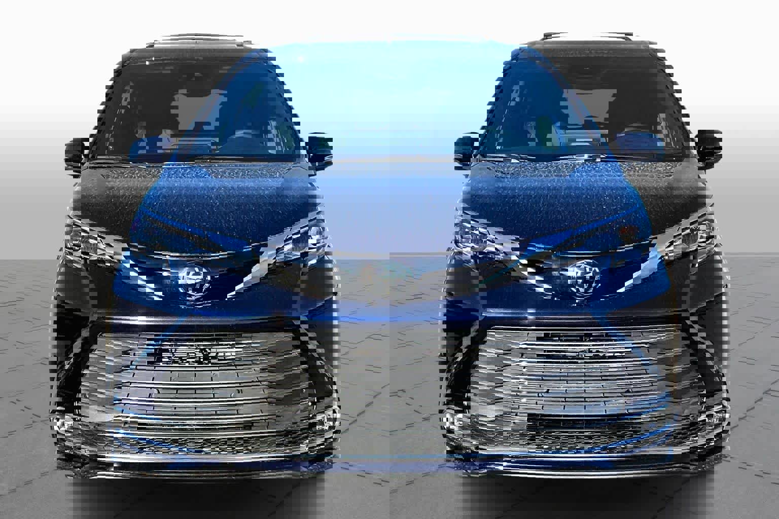 New 2026 Toyota Sienna Platinum image 3