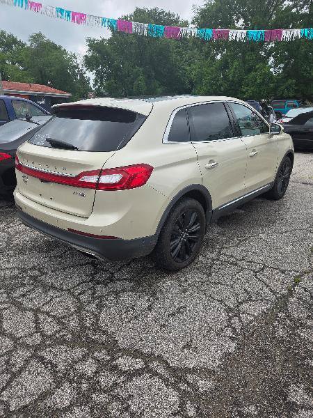 Used 2016 Lincoln MKX Reserve w/ Technology Package AWD/4WD image 4