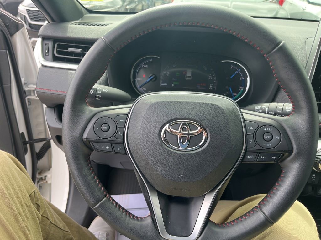 Used 2023 Toyota RAV4 SE w/ Weather & Moonroof Package AWD/4WD image 21