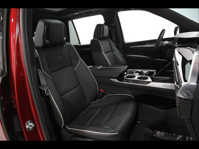 Certified 2025 Cadillac Escalade Sport w/ LPO, ONYX Package AWD/4WD image 18