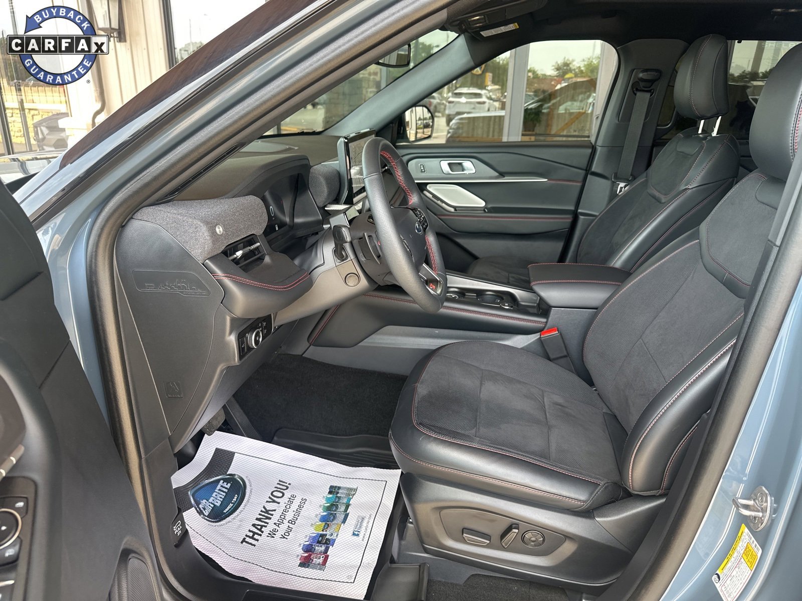 Used 2025 Ford Explorer ST image 16