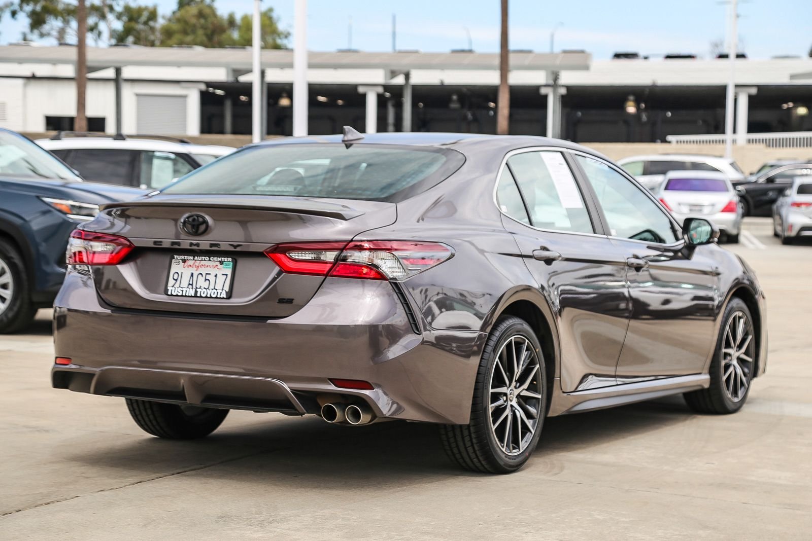 Certified 2024 Toyota Camry SE w/ Blackout Package (TMS) FWD image 4