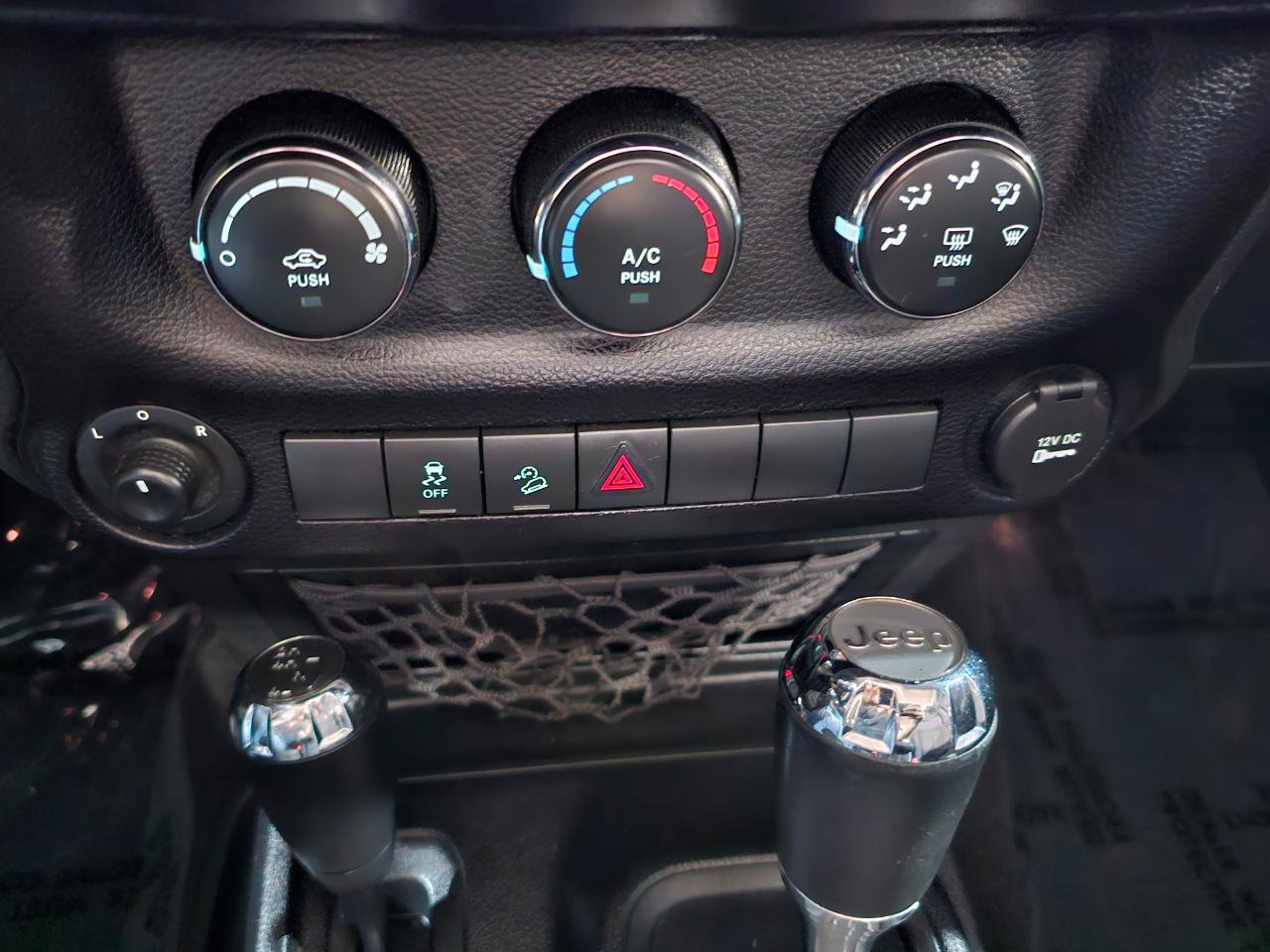Used 2016 Jeep Wrangler Sport AWD/4WD image 23