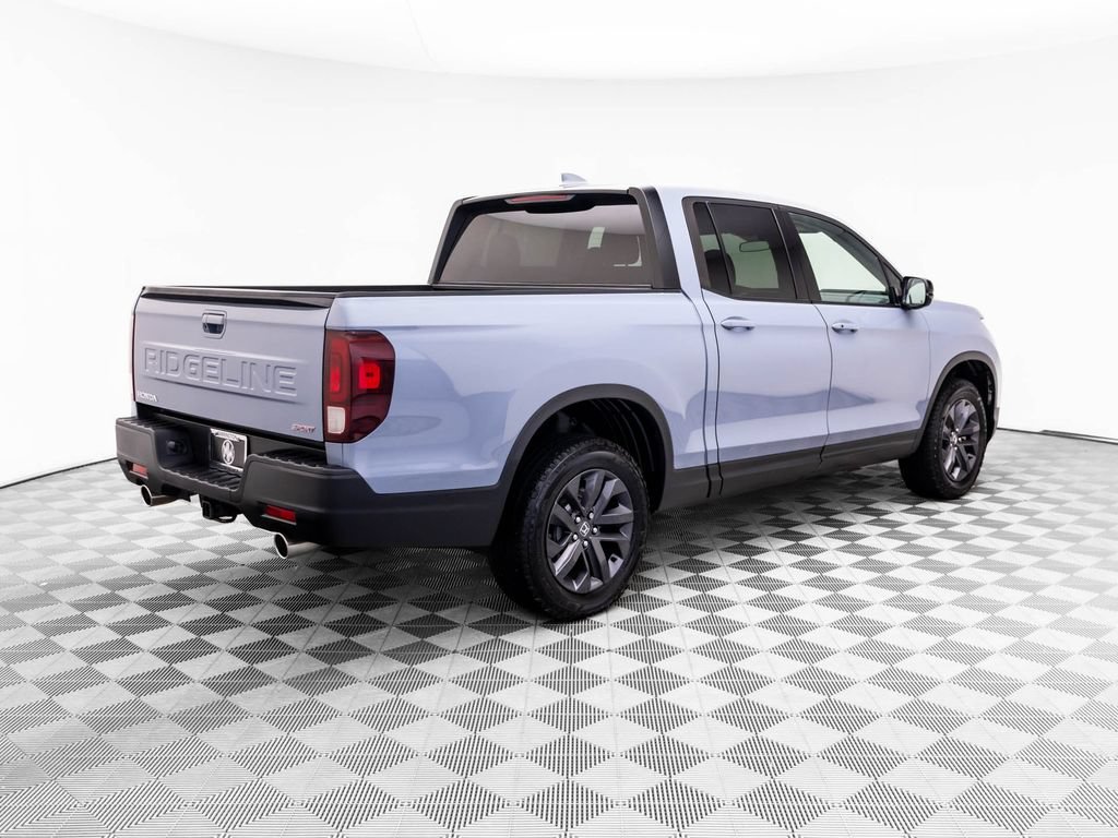 Used 2025 Honda Ridgeline Sport image 7