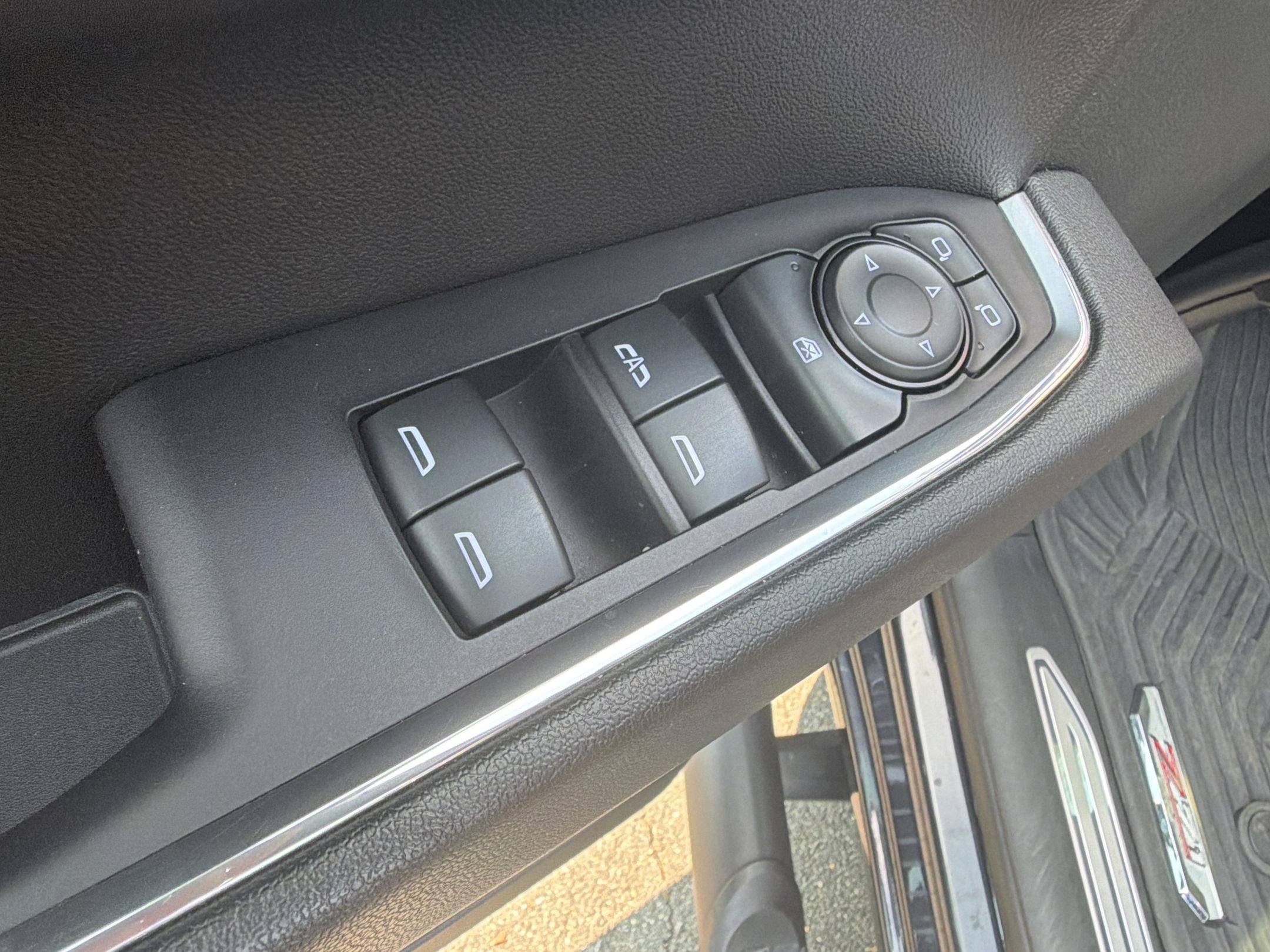 Used 2024 Chevrolet Silverado 1500 RST AWD/4WD image 15