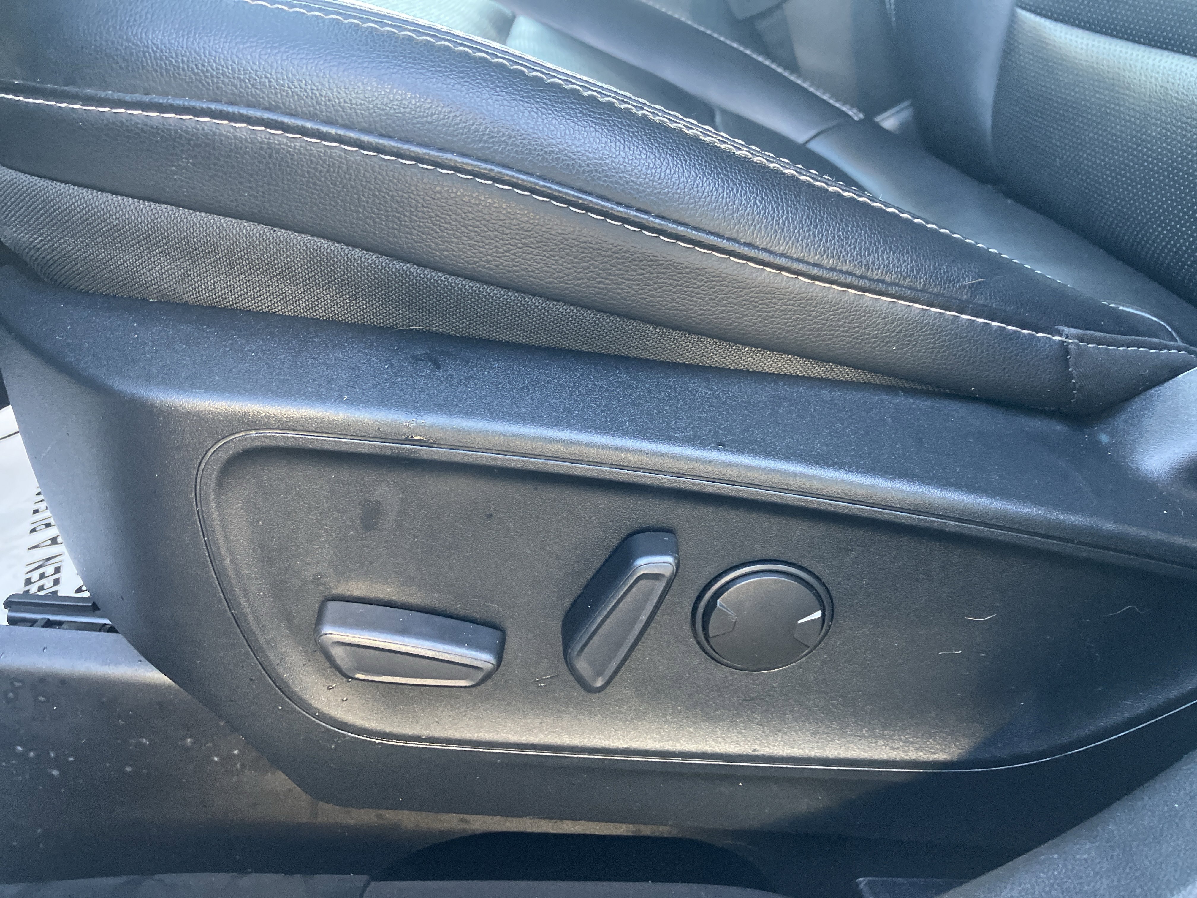 Used 2021 Ford Escape SEL image 13