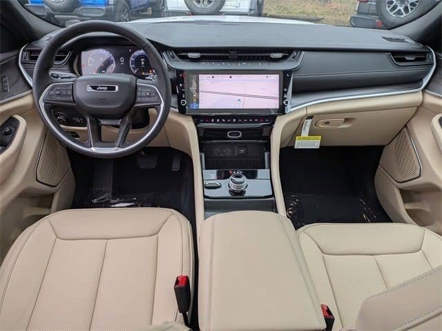 New 2026 Jeep Grand Cherokee Limited w/ Luxury Tech Group II AWD/4WD image 22