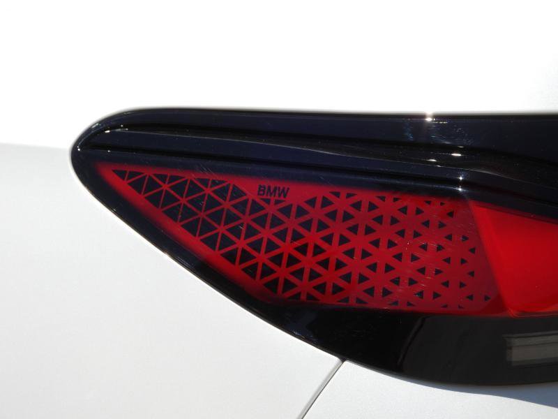 Used 2024 BMW 740i image 15