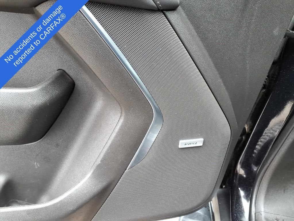 Used 2022 Chevrolet Tahoe Z71 w/ Luxury Package image 16