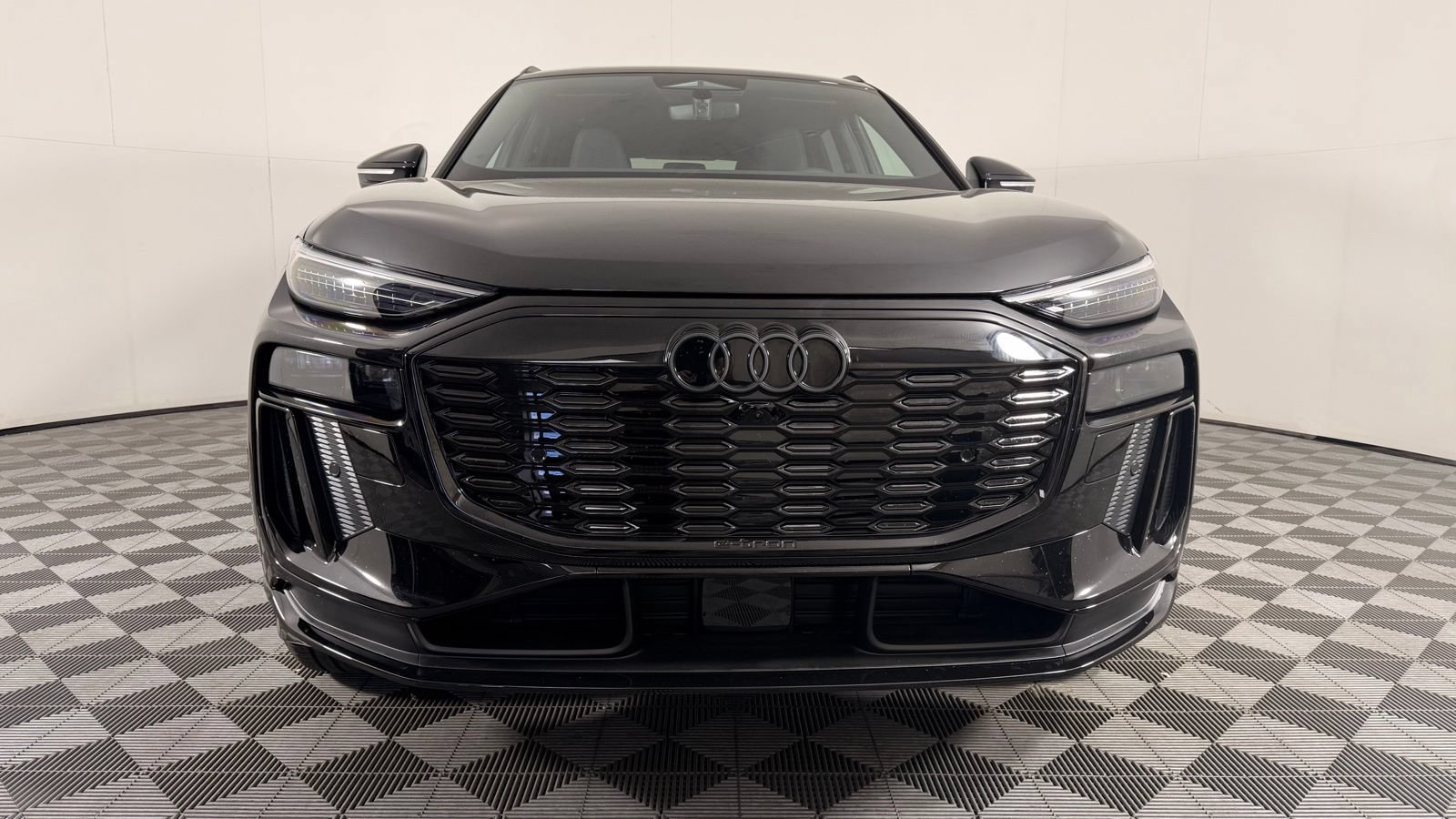 New 2027 Audi Q6 e-tron Premium Plus AWD/4WD image 2