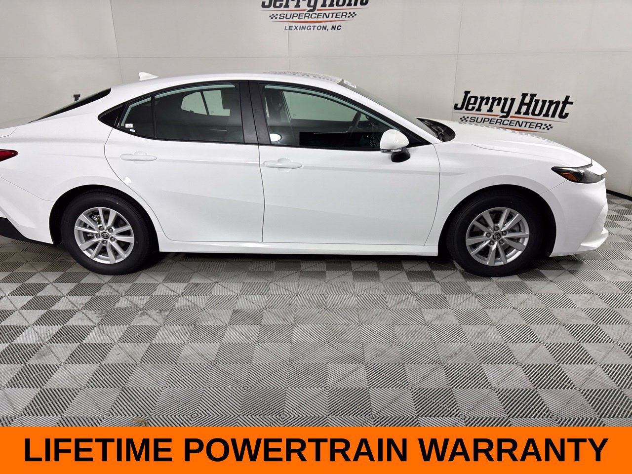 Used 2026 Toyota Camry LE FWD image 6