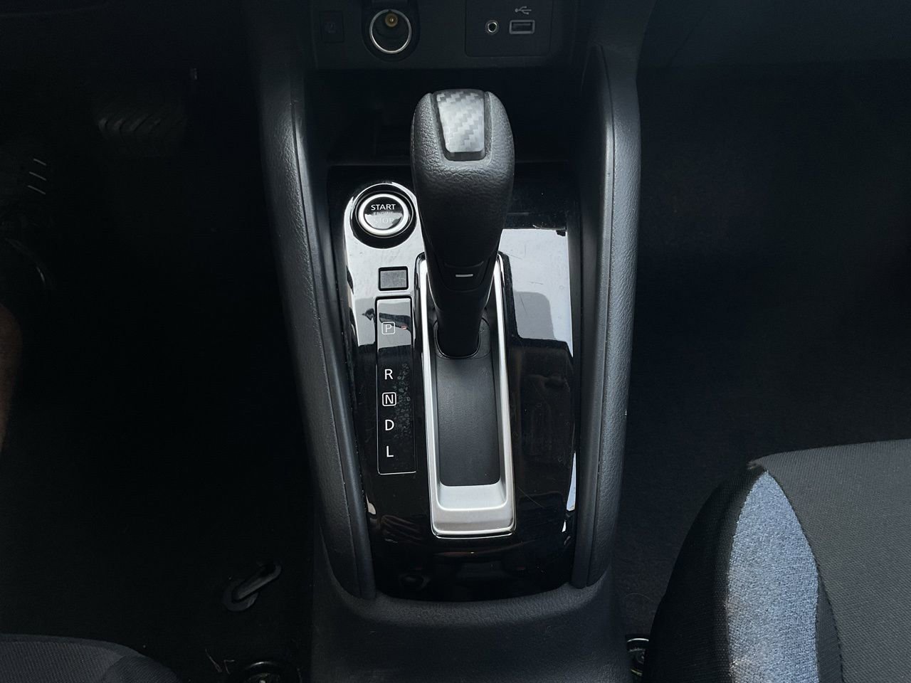 Used 2025 Nissan Versa SV FWD image 22