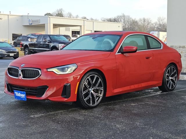 Used 2023 BMW 230i Coupe w/ Premium Package image 4