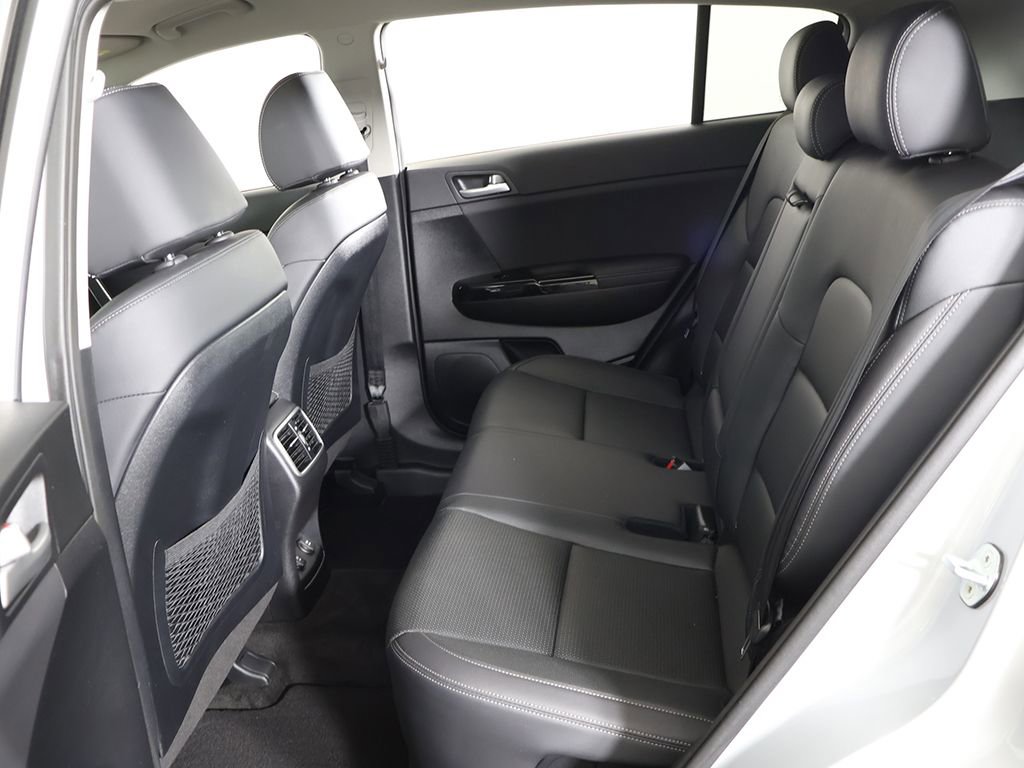 Used 2020 Kia Sportage EX image 32
