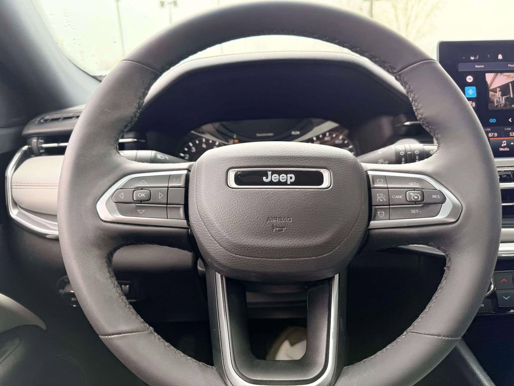 Used 2024 Jeep Compass Limited AWD/4WD image 16