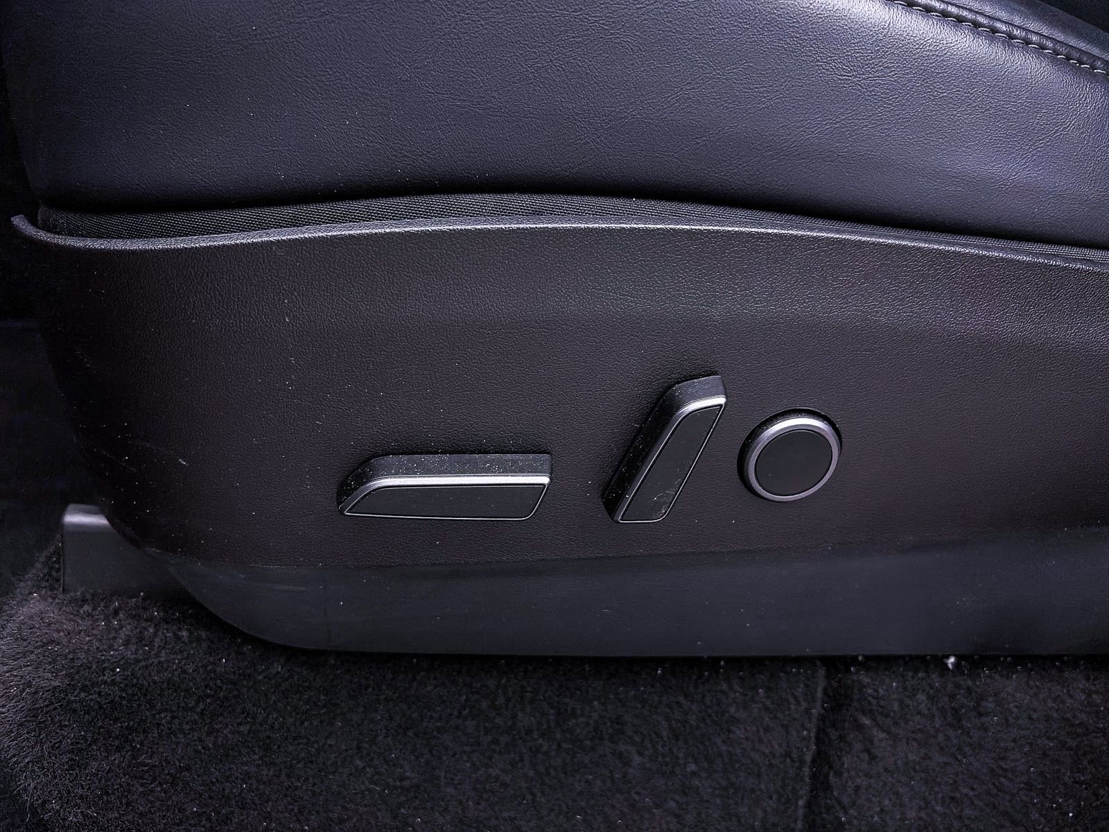 Used 2021 Tesla Model Y Performance image 19