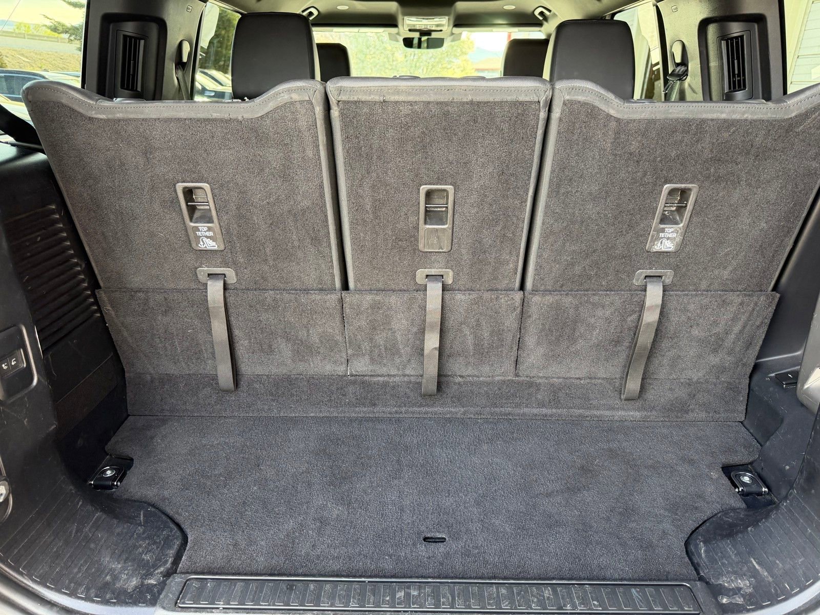 Used 2023 Land Rover Defender 130 S image 28