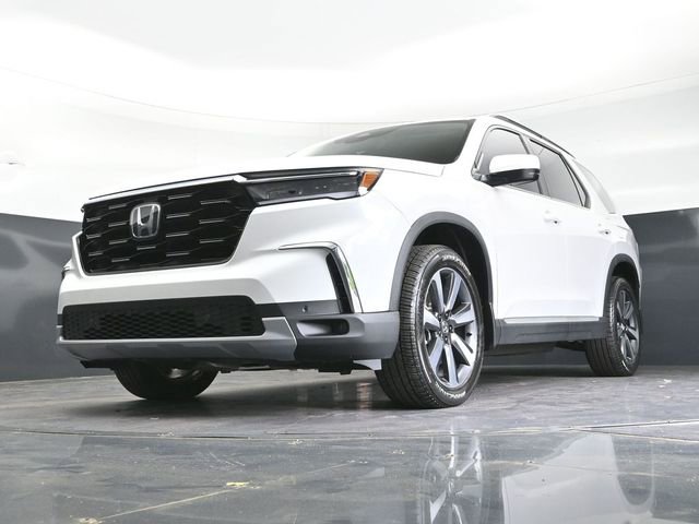 Used 2025 Honda Pilot Touring image 30