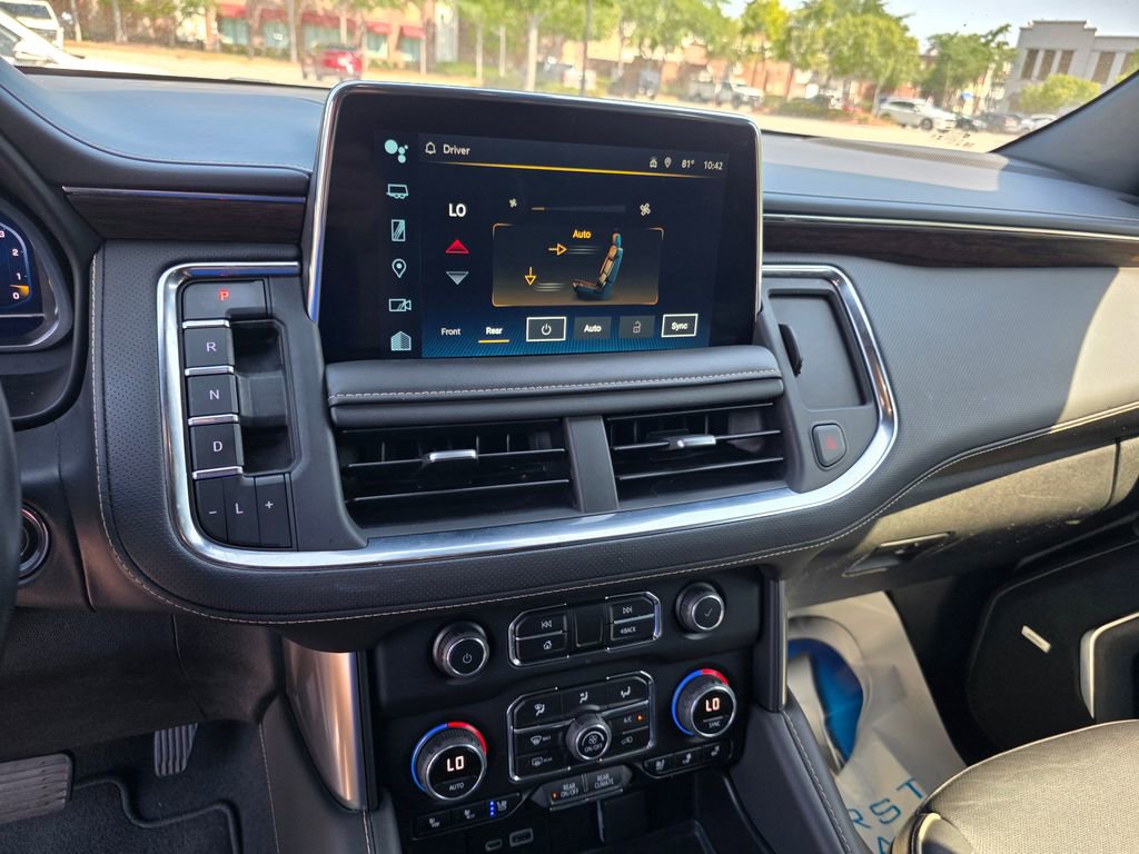 Used 2023 Chevrolet Suburban Premier image 18