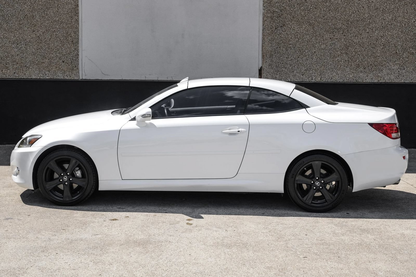 Used 2013 Lexus IS 250C RWD image 9