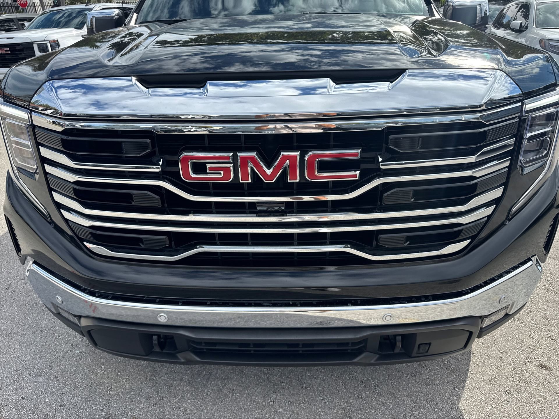 Used 2024 GMC Sierra 1500 SLT w/ SLT Premium Plus Package image 13