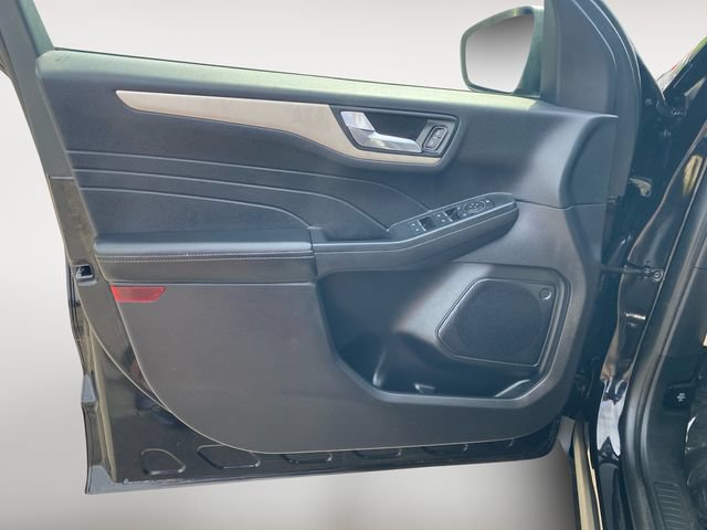 Used 2022 Ford Escape SEL FWD image 16