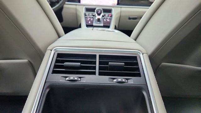 Used 2018 Porsche Panamera 4S image 51