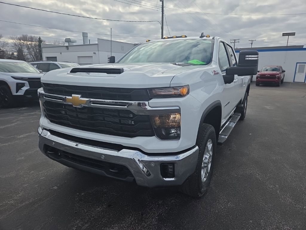 New 2026 Chevrolet Silverado 3500 LT w/ Safety Package image 3