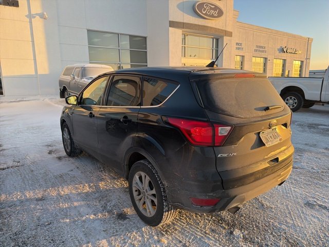 Used 2019 Ford Escape SE image 6