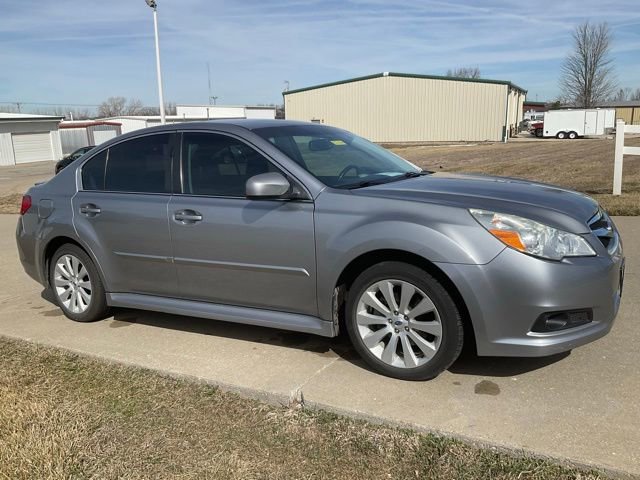 Used 2011 Subaru Legacy 2.5i Limited w/ Appearance Package 1E image 3