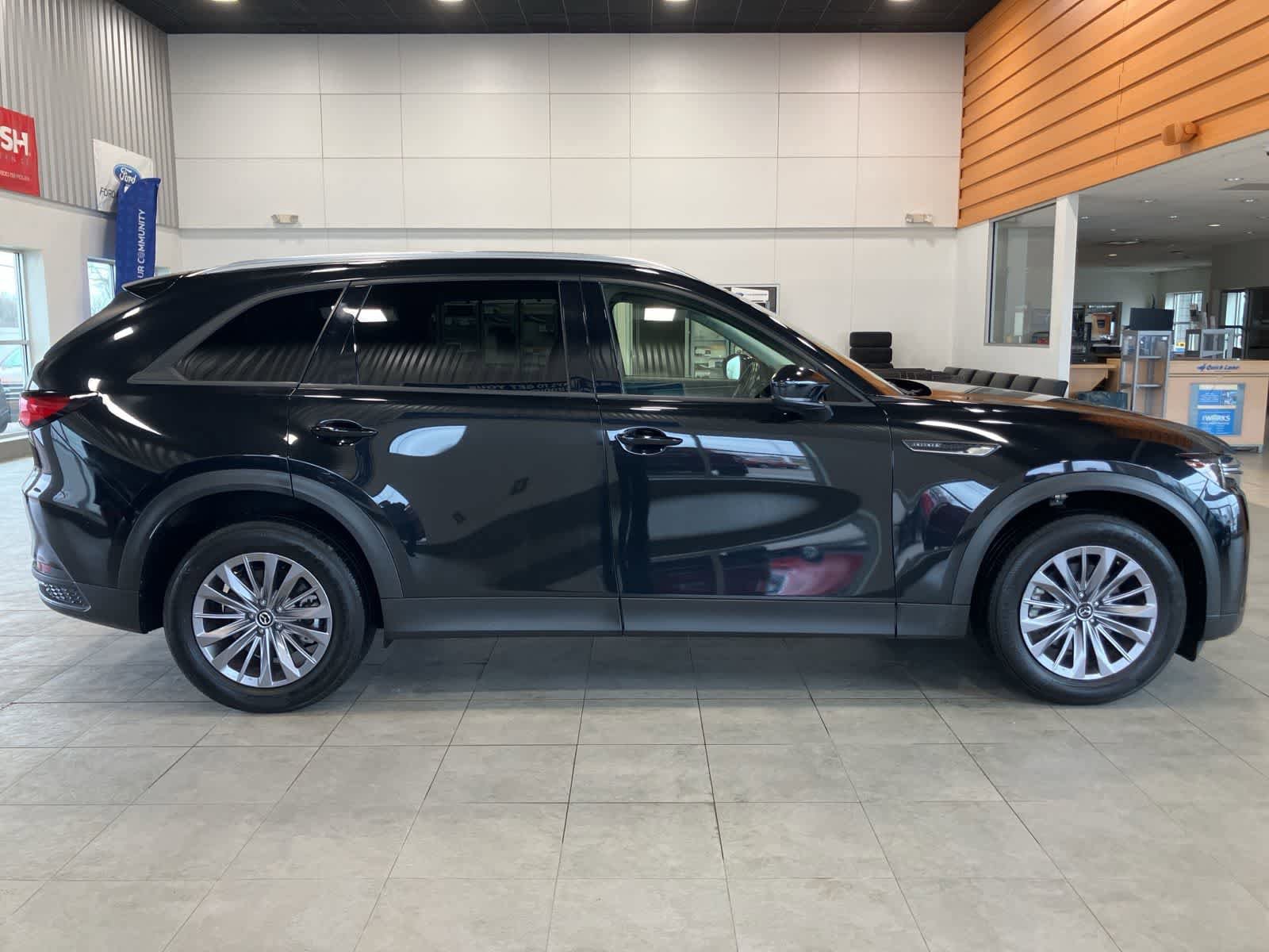 Used 2025 MAZDA CX-90 3.3 Turbo w/ Preferred Package image 4