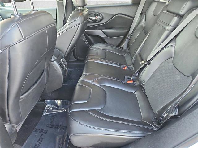 Used 2019 Jeep Cherokee Latitude Plus w/ Cold Weather Group image 24