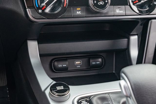 Used 2025 Kia Seltos LX AWD/4WD image 18