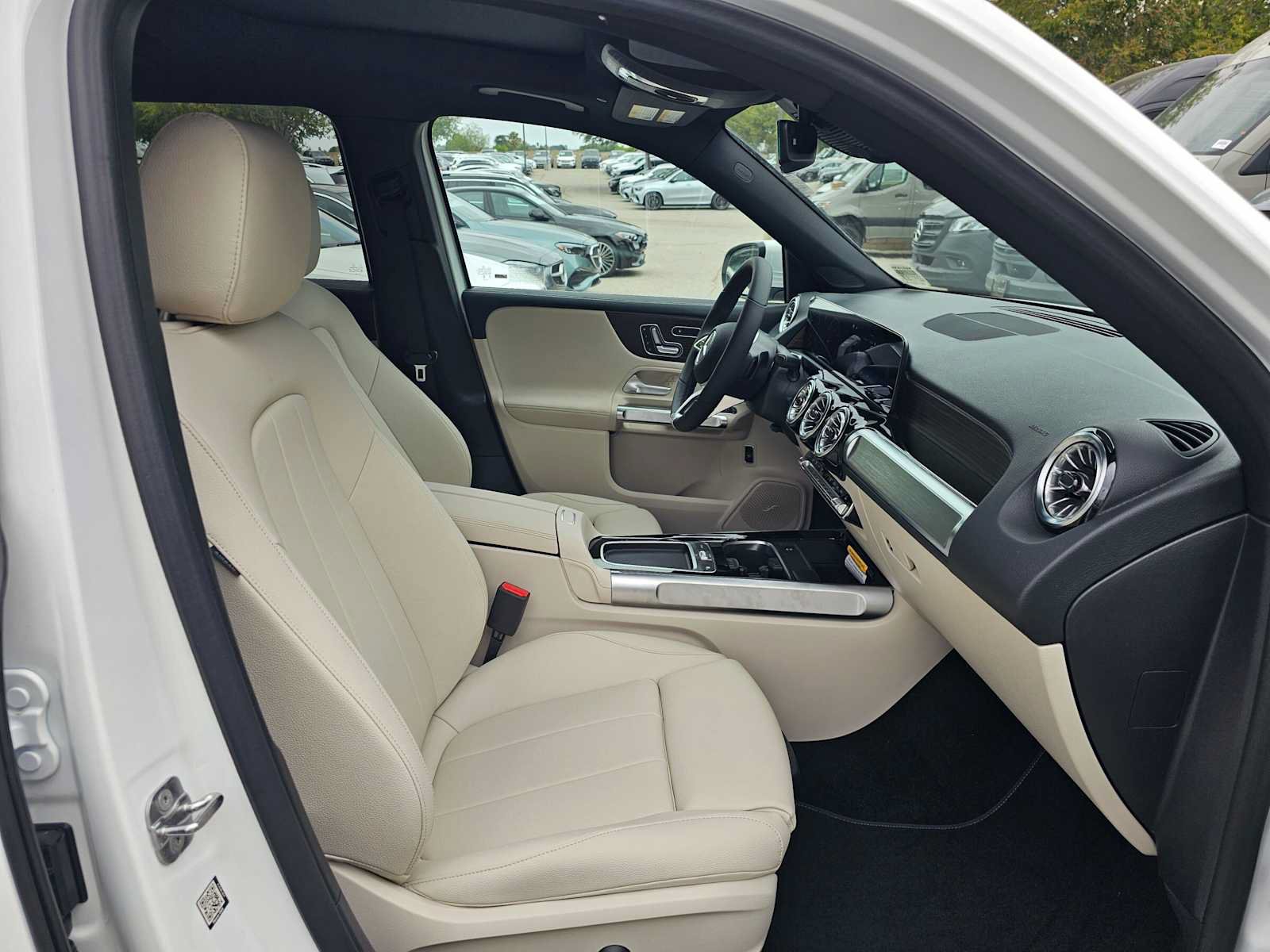 New 2026 Mercedes-Benz GLB 250 image 10